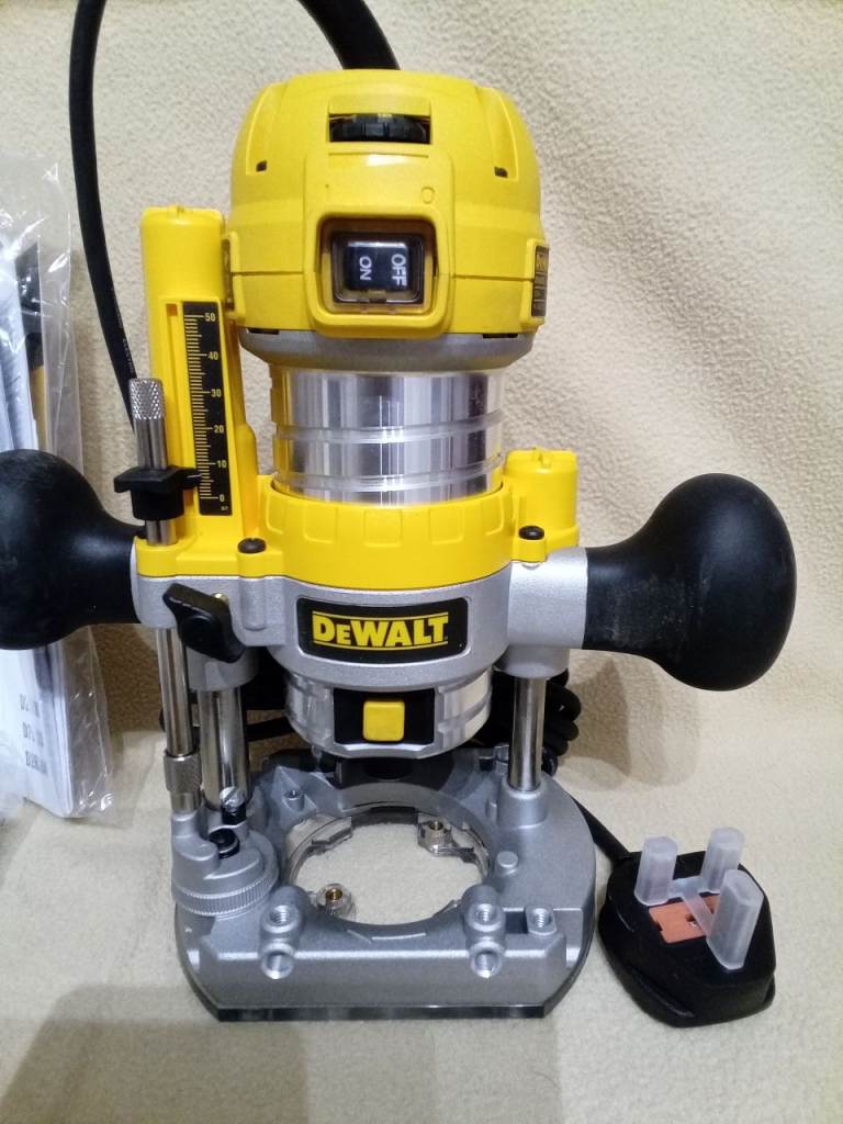 Dewalt router 