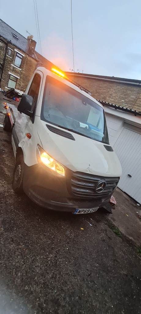 MERCEDES SPRINTER RECOVERY TRUCK