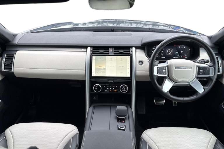 2024 Land Rover Discovery 3.0 D300 Dynamic HSE 5dr SUV DIESEL Automatic