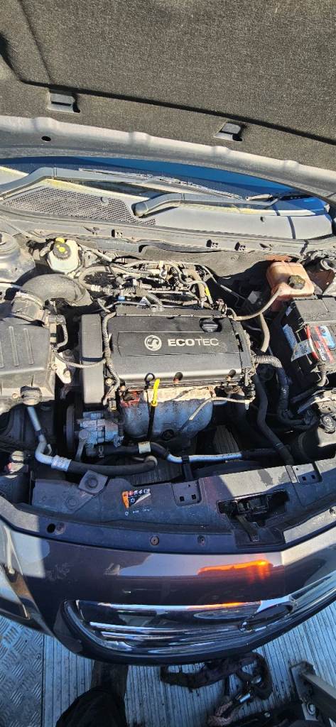 Vauxhall insignia engine for sale ( A18XER )