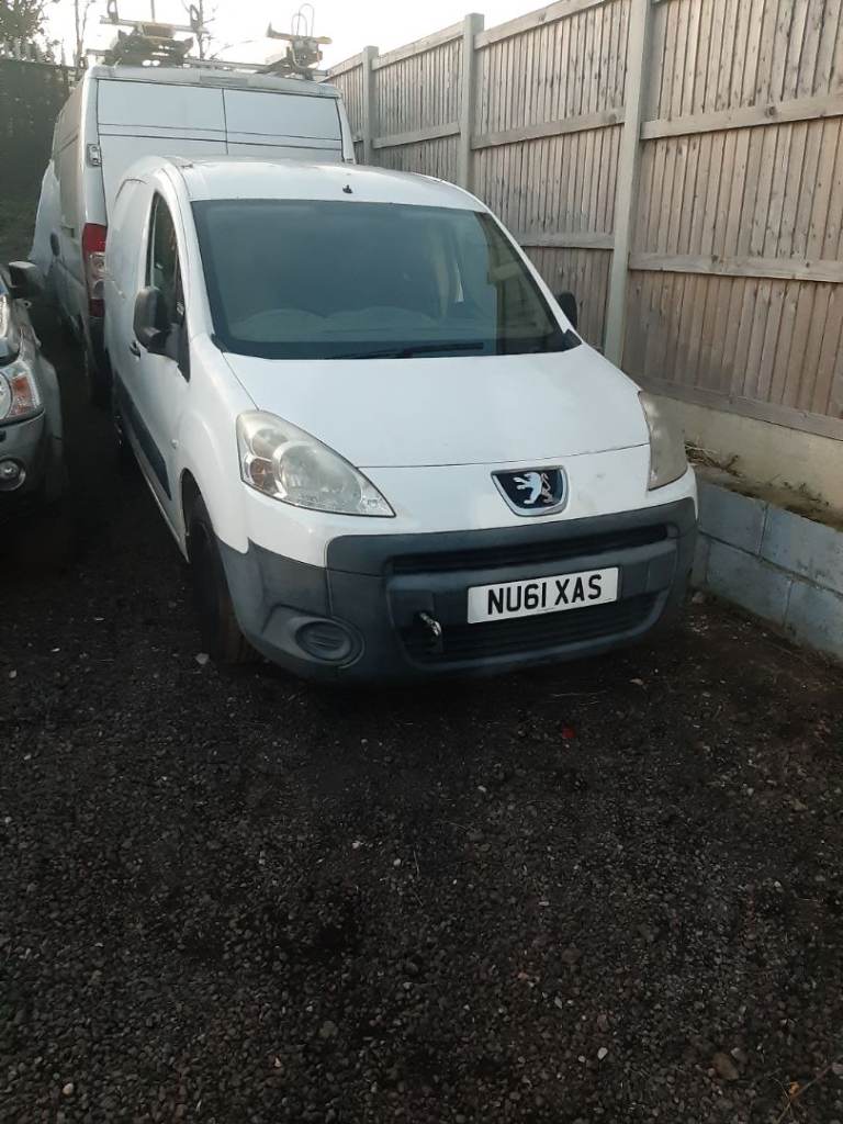 Peugeot partner 1.6 hdi 2011 SPARES REPAIR 