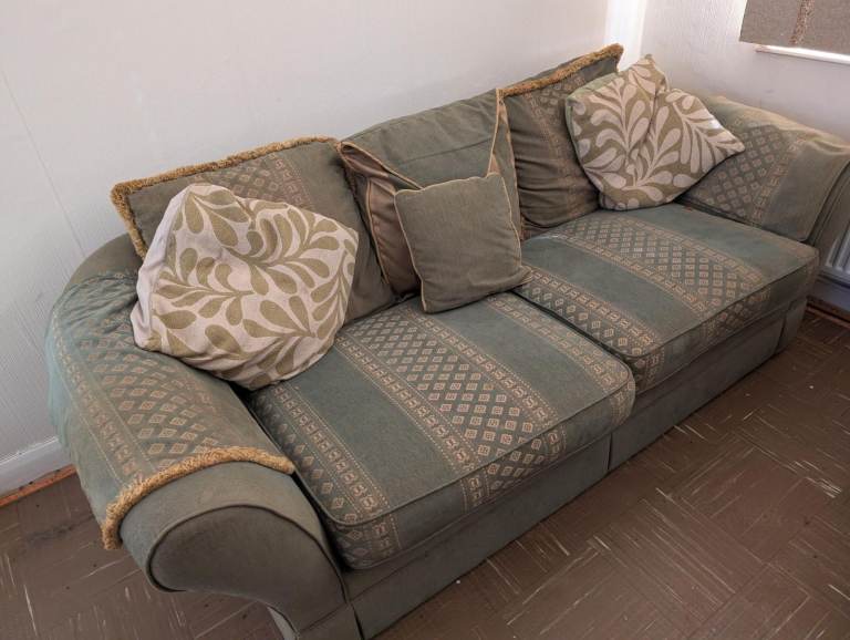 FREE SOFA 3 SEATER AND 2 X ARMCHAIRS