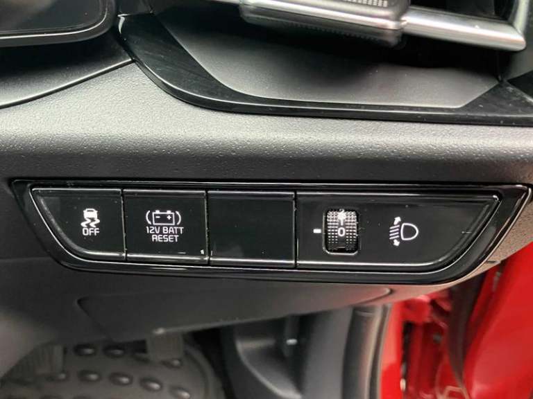 2024 Kia Niro 1.6 GDi 127 Hybrid 2 Nav 5dr DCT ESTATE PETROL/ELECTRIC Automatic