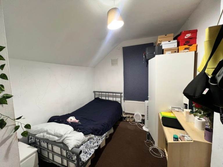 OX4 2ED Furnished Single Room £500PCM