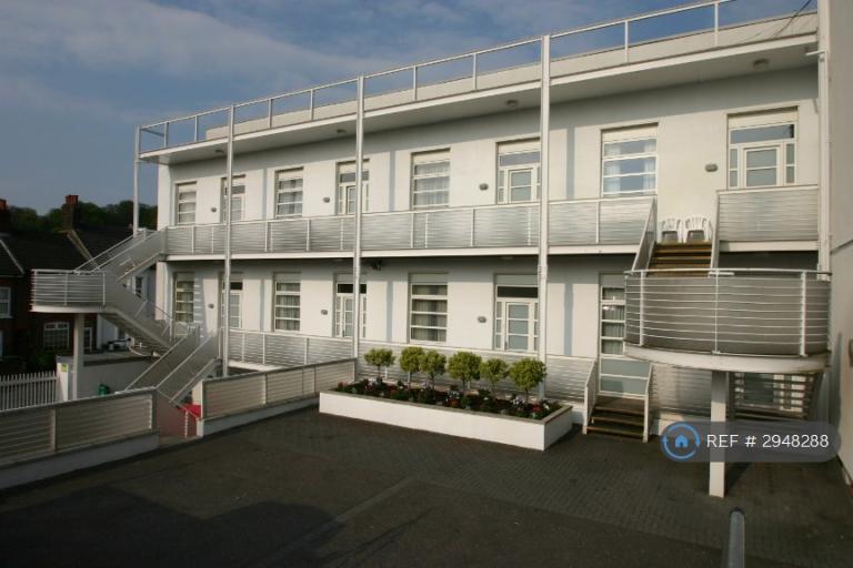 2 bedroom flat in Frederick Street, Luton, LU2 (2 bed) (#2948288)