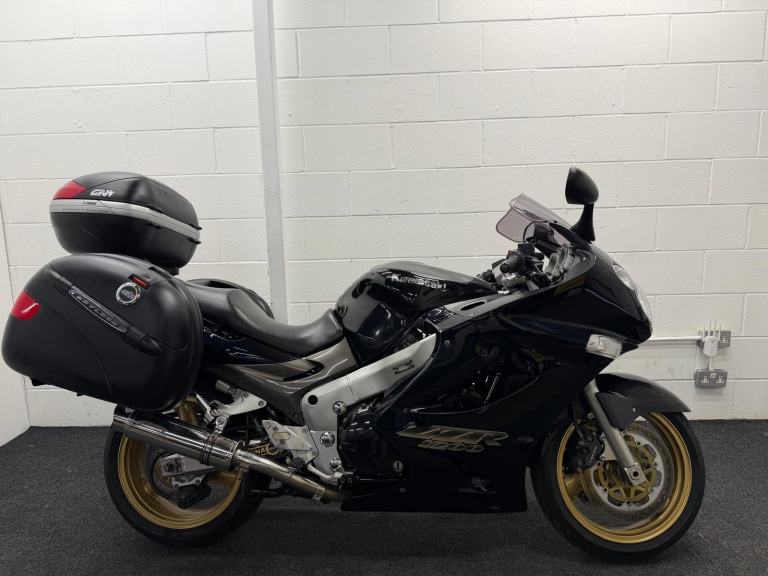 KAWASAKI ZZR1200 - DELKEVIC EXHAUST - FULL GIVI LUGGAGE!