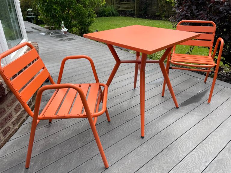 Brand new Devon bistro set 