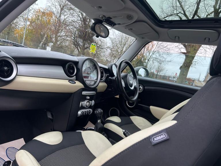 2010 MINI Clubman 1.6 Cooper [122] 5dr Auto ESTATE Petrol Automatic