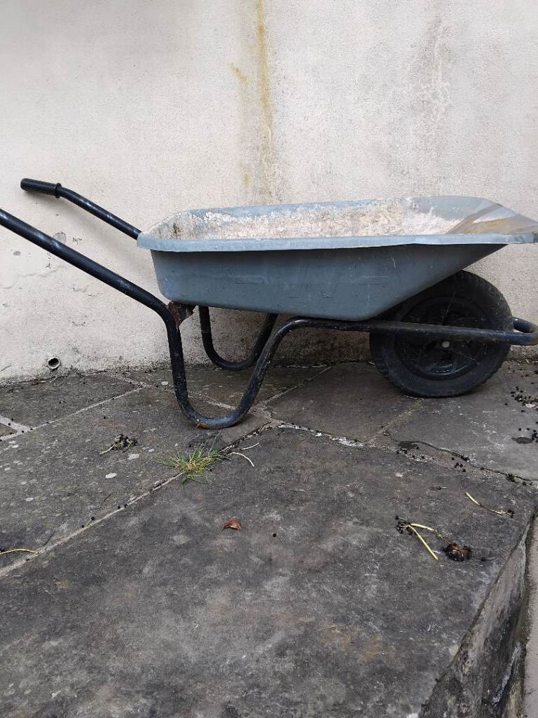 Wheel barrow 