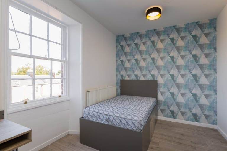 STUDENT TENANCY TAKEOVER (SUMMER STAY)