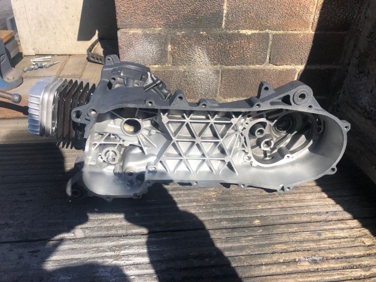 Piaggio zip 50cc 2t engine case 