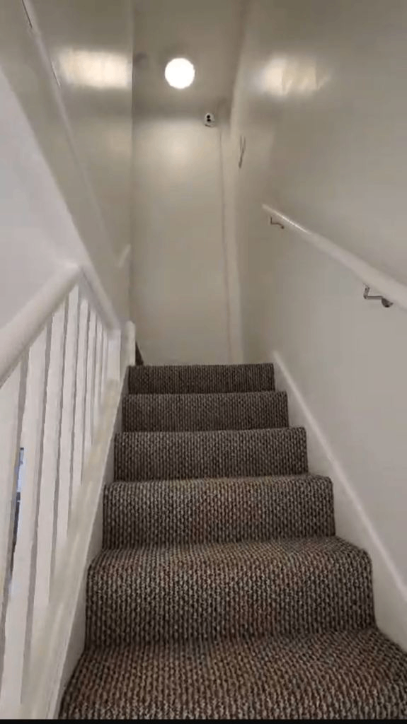 Spacious & Cosy Single Room For Rent AT EN5 2QE