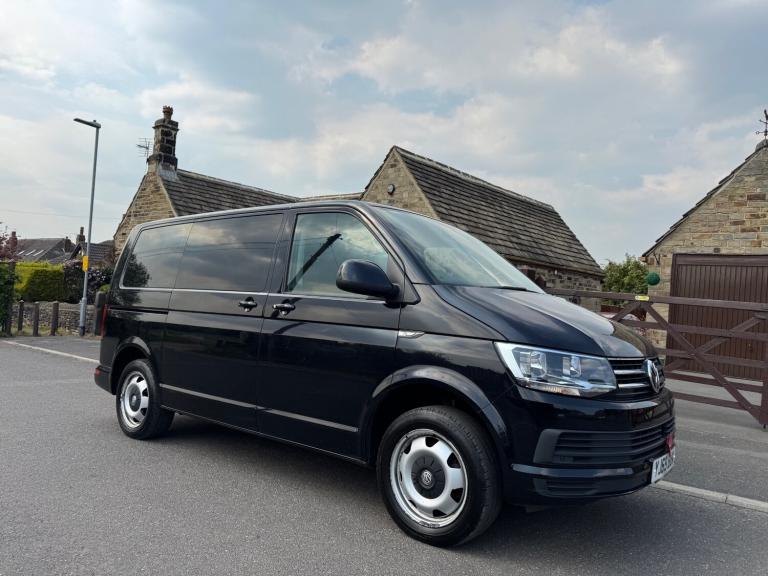 2019 Volkswagen Transporter Shuttle 2019 69 VOLKSWAGEN TRANSPORTER SHUTTLE 2.0 TDI BMT SE DSG EUR...