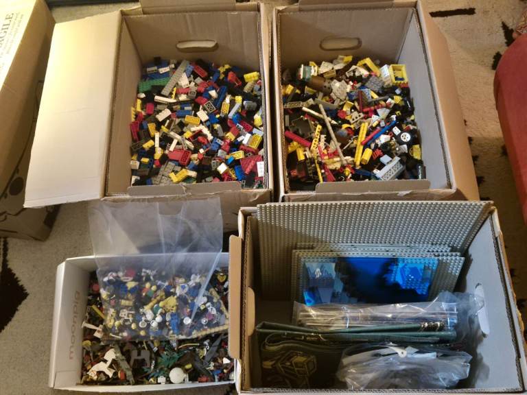 63 complete retired Lego sets with instructions without boxes