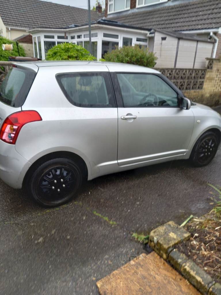 Suzuki, SWIFT, Hatchback, 2010, Manual, 1328 (cc), 3 doors