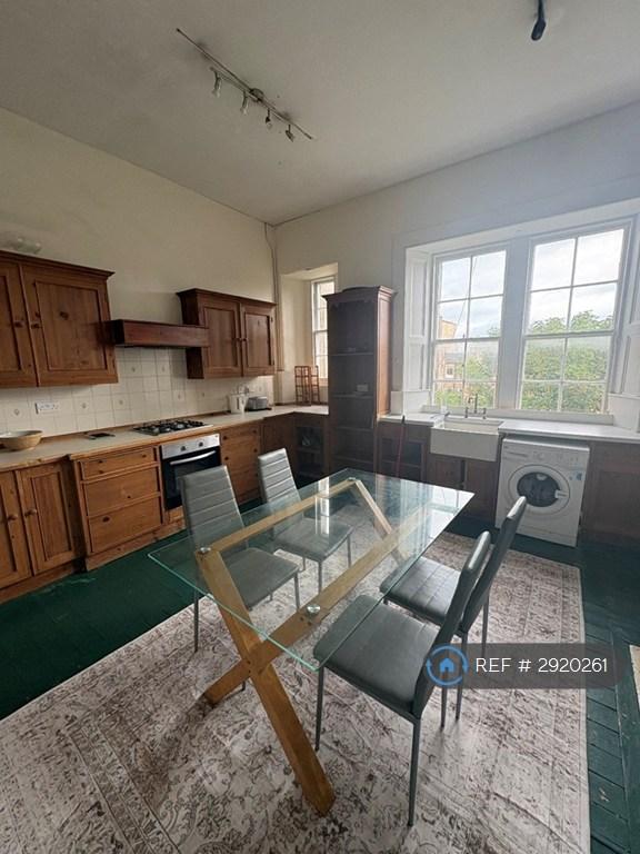 6 bedroom flat in Edinburgh, Edinburgh, EH8 (6 bed) (#2920261)