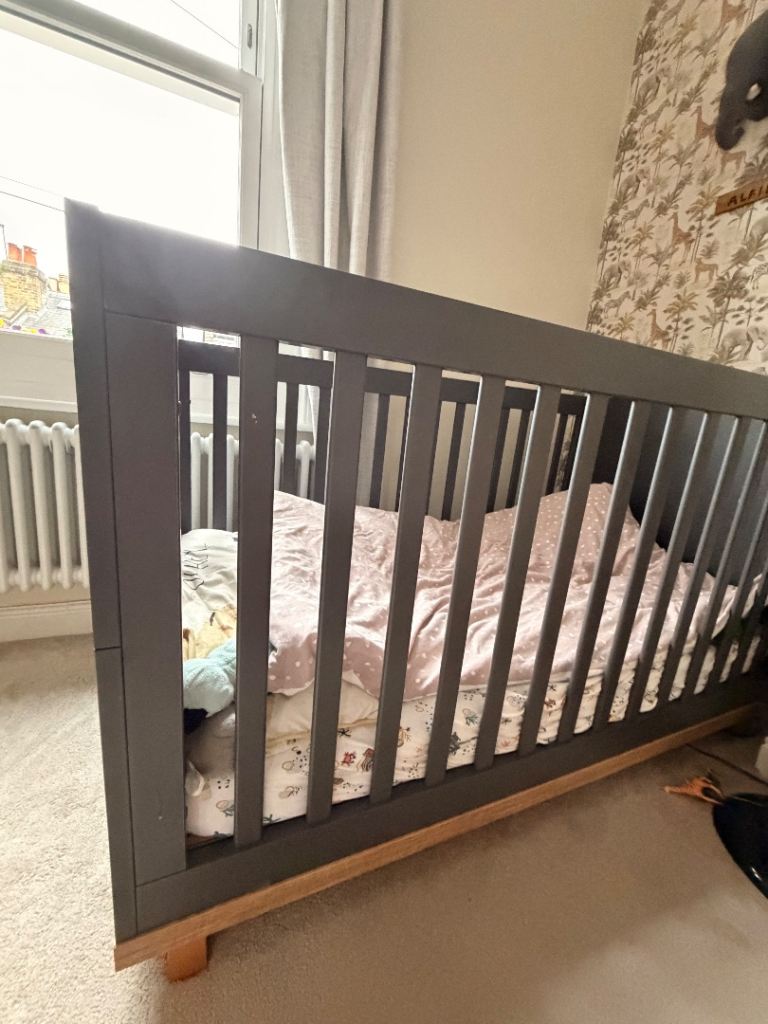Silver Cross Cot Bed/ToddlerBed with silver cross mattress