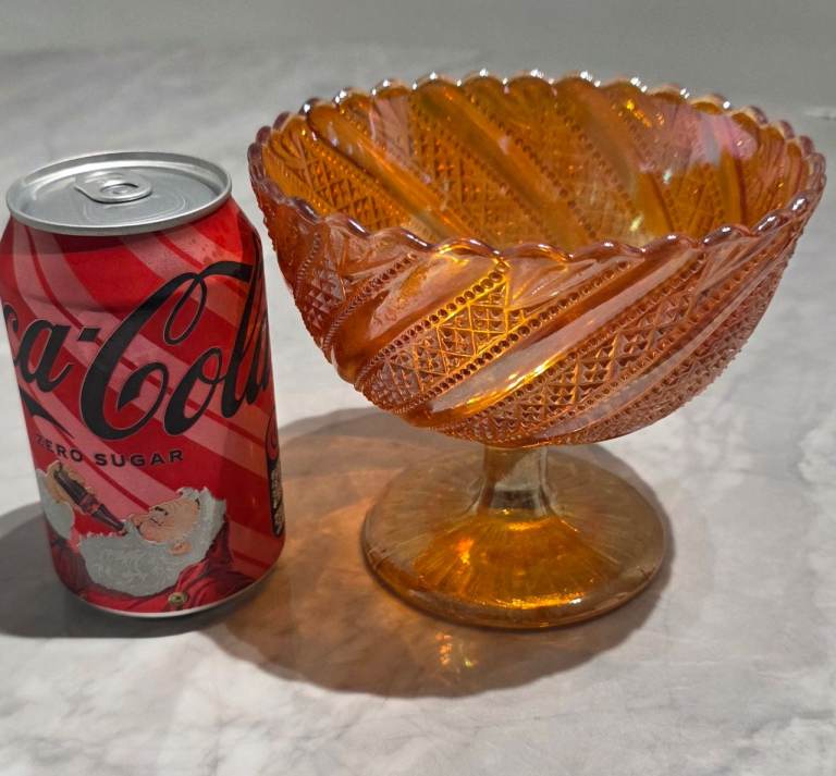 X2 vintage glass pieces, bowl, basket