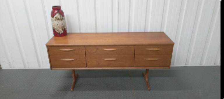 Austinsuite dressing table /sideboard 
