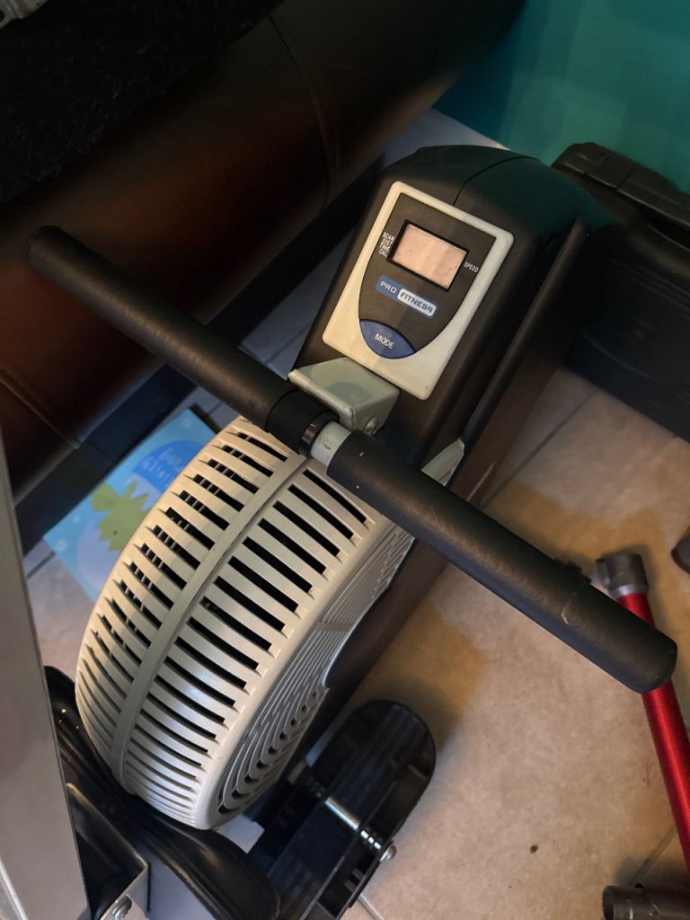 Pro fitness air rowing machine 