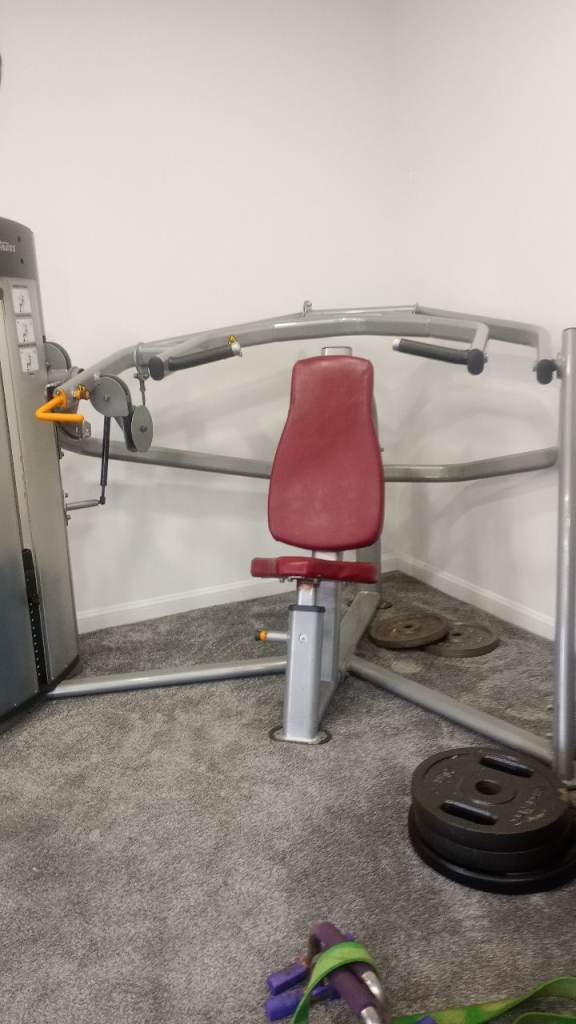 Life fitness optima press machine 