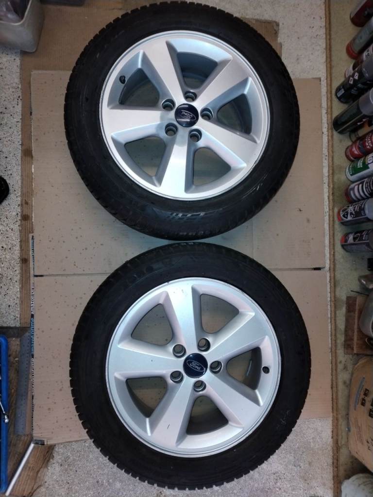 Firestone winter /multi season tyre and rim. 