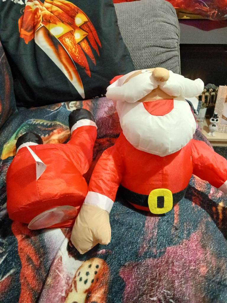 Inflatable Santa Christmas Decoration – Good Condition