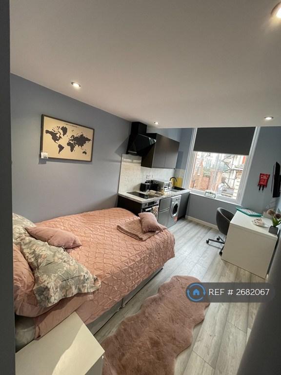 Studio flat in Broad Street, Nottingham, NG1 (#2682067)