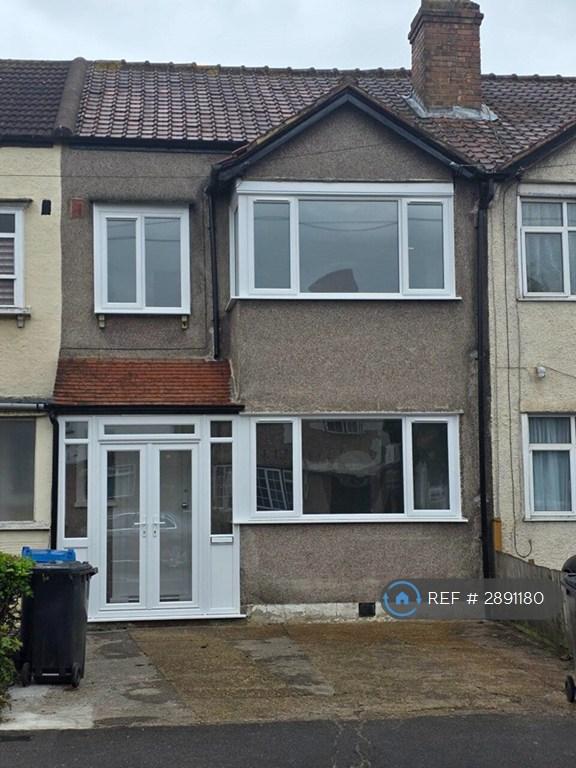 4 bedroom house in Grove Road, Mitcham, CR4 (4 bed) (#2891180)