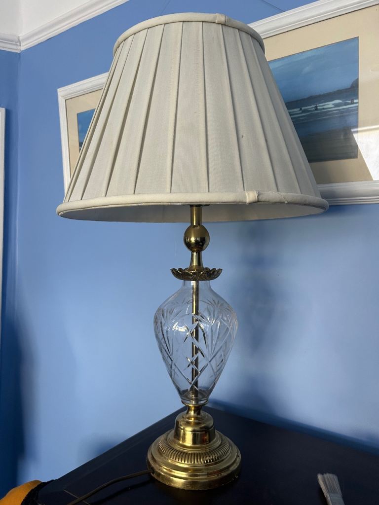 Table lamp