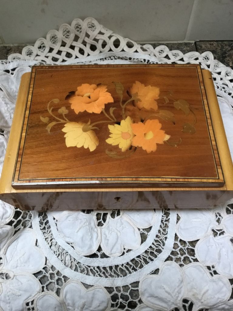 ITALIAN VINTAGE JEWELLERY BOX