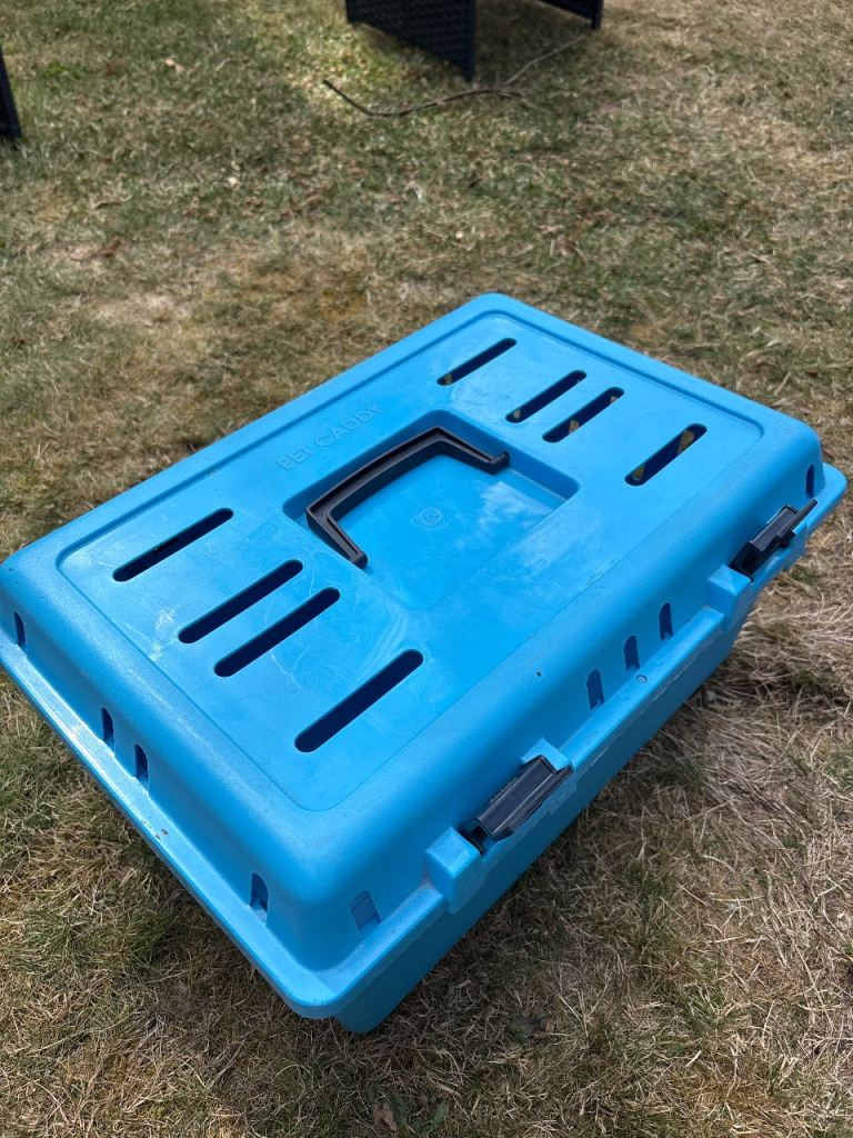 Small pet carrier