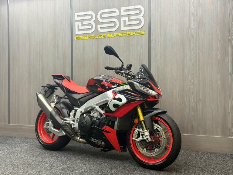 2022 21 Aprilia Tuono 1100 V4 1100 Factory - Standard bike - Valve Clearances