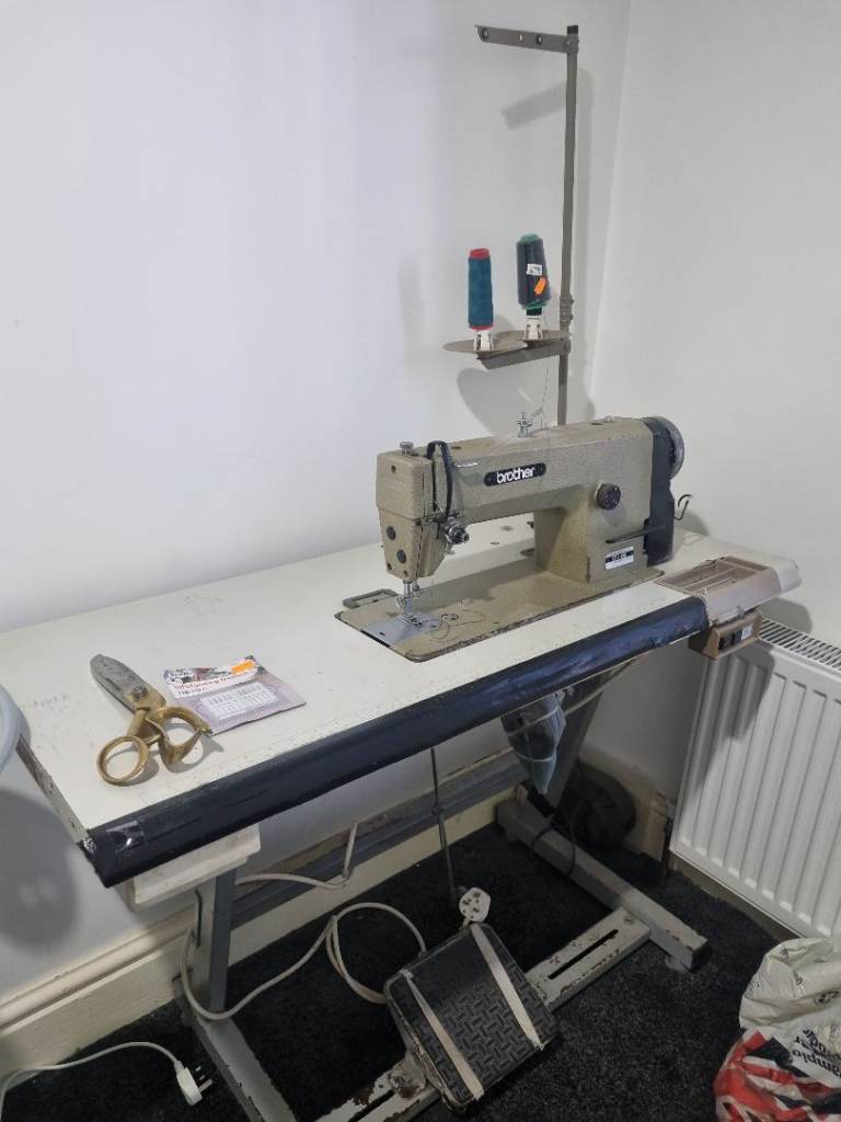 Industrial sewing machine