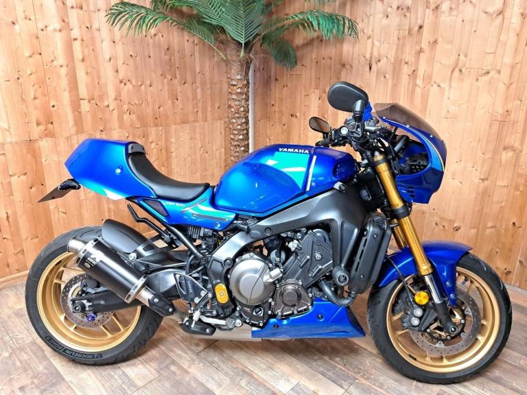 YAMAHA XSR900 - AKRAPOVIC + HUGE SPEC *4140 MILES - NEW MICH ROAD 6'S - *SOLD*