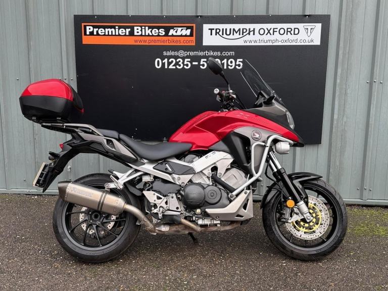 Stunning 2015/15 Honda VFR800X Crossrunner Motorcycle 