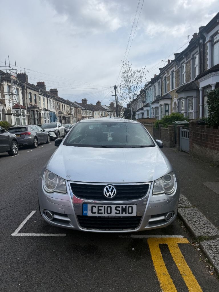 Volkswagen Eos 2010 1.4L (read description)