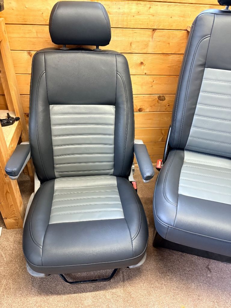 Vw Transporter T5/T6 front freshly upholstered 