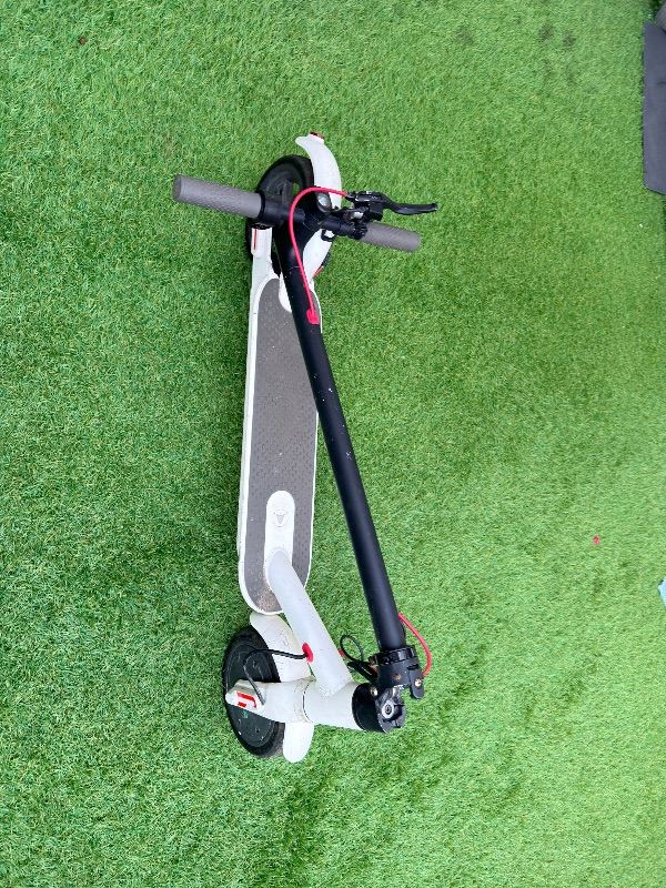 Electric Scooter – White, Good Condition spare parts 
