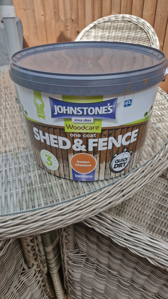 Johnstone's Shed & Fence Paint – Golden Chestnut.
