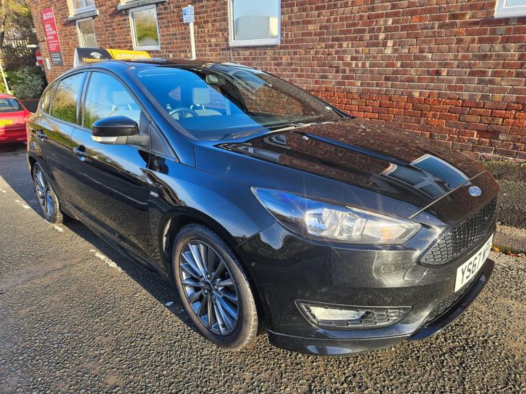 Ford Focus 1.0 EcoBoost ST Line Very clean with service history