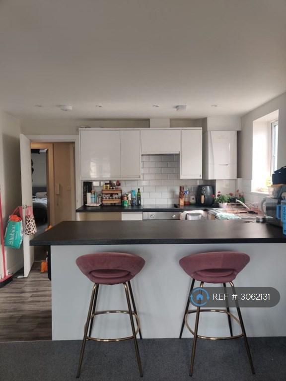 2 bedroom flat in Crown Mews, Southampton, SO15 (2 bed) (#3062131)