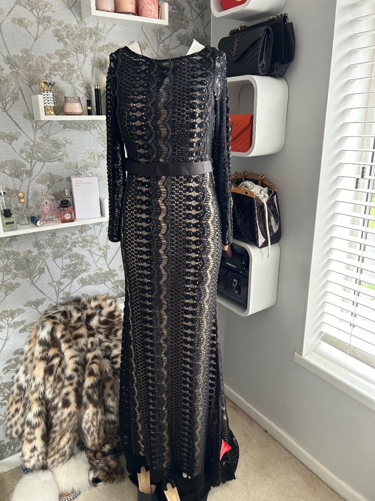 BRAND NEW PROM, WEDDING & EVENING DRESSES FOR SALE - various sizes and colours 