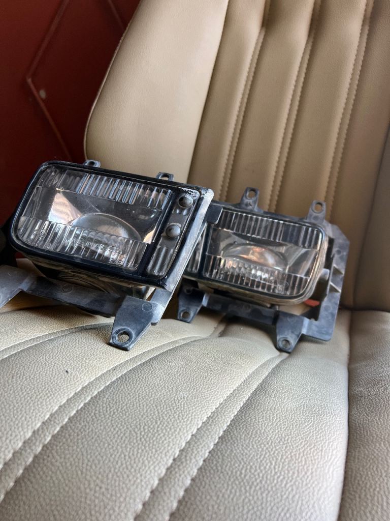 BMW E 30 fog lights Og’s
