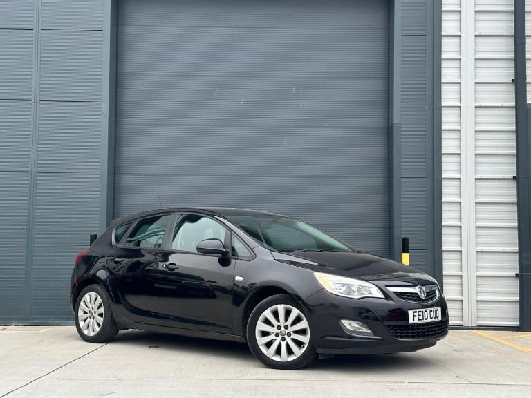 2010 Vauxhall Astra 1.4 16v Exclusiv Euro 5 5dr HATCHBACK Petrol Manual