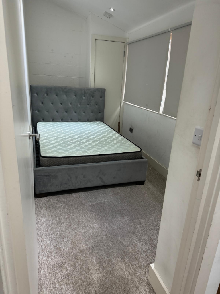 Spacious and Cosy Double Room for Rent in - SE1 5AA