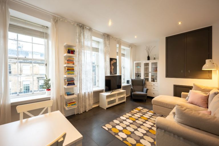 2 bedroom flat in Shandwick Place, West End, Edinburgh, EH2 4SD