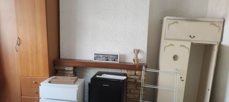 Large Double Room in Hounslow Central 