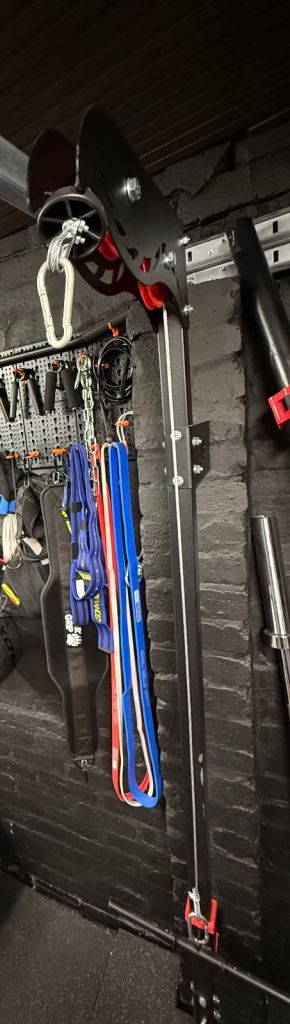 Wall Mounted Lat Pull Down