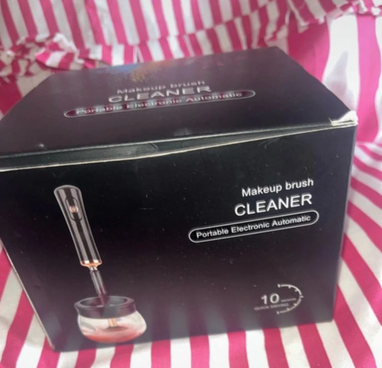 Make up brush cleaner